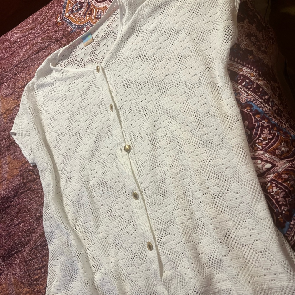 **Cove Cream Button-Down Women's Shirt* buy 3 marked items for $25 - Picture 1 of 3